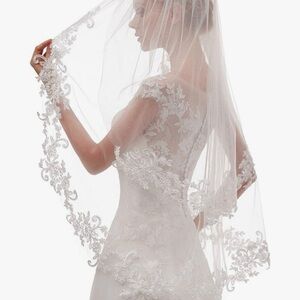 Ivory Lace Two Tier Bridal Veil